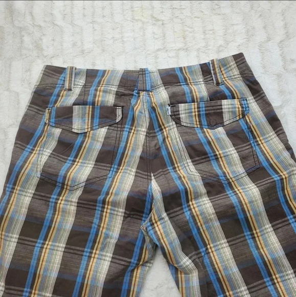 Levi's Men's  Shorts Brown Blue Check Flat Front HQ Size 36 Actual 37 - Picture 2 of 13